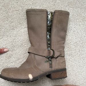 UGG boot